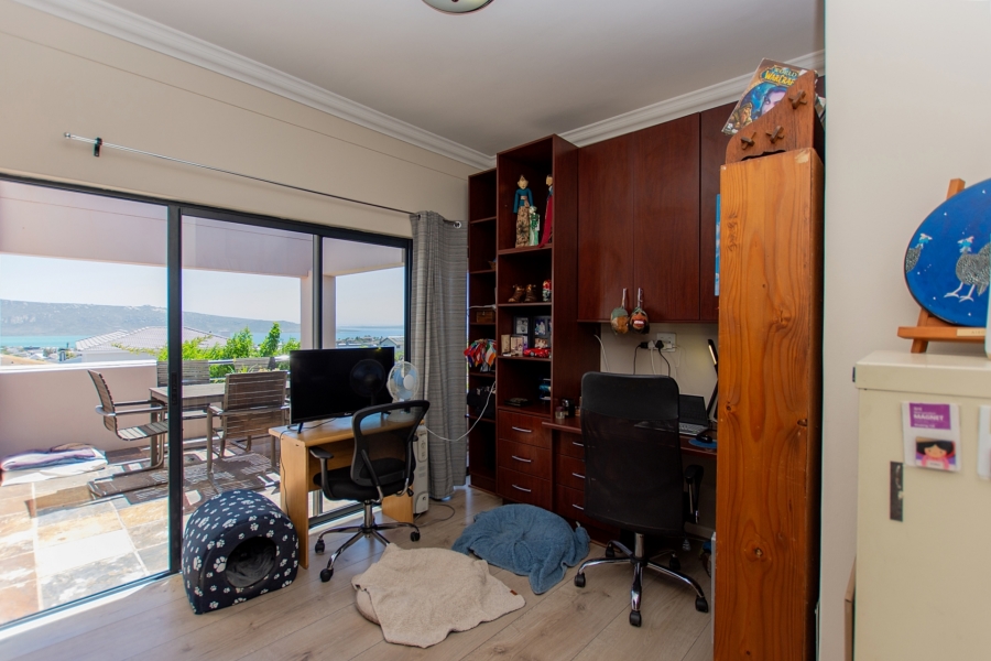 5 Bedroom Property for Sale in Myburgh Park Western Cape